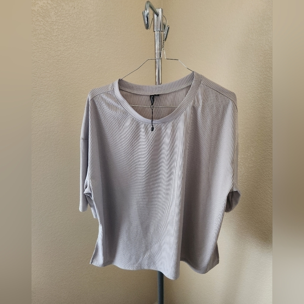 Zattcas Short Sleeve Grey Pullover Shirt